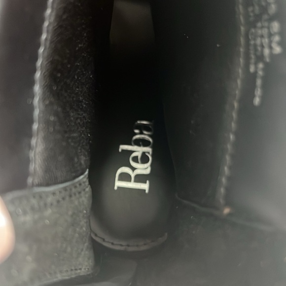 Reba size 8 black booties with open toe - Picture 8 of 9